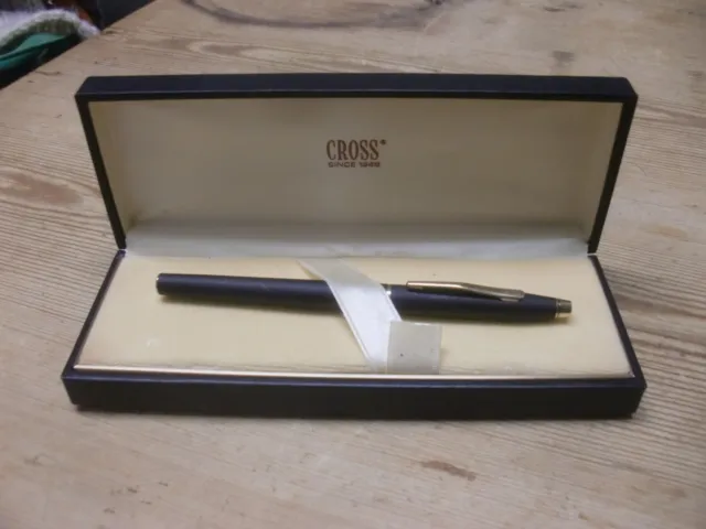 CROSS CENTURY FOUNTAIN PEN complete with BOX CONVERTER CARTRIDGES BOOKLETS BLACK