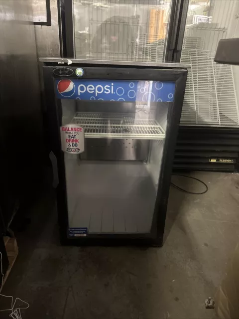 Qbd Dc6Lp-Hc Countertop Glass Door Refrigerator Used Pepsi Decal