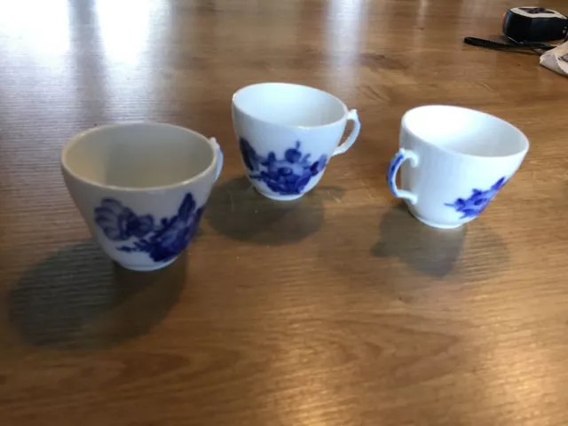 Trois tasses à café en porcelaine danoise Royal copenhague