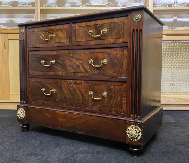 UNUSUAL EARLY 19thc REGENCY PERIOD FLAME MAHOGANY CROSS-BANDED CHEST OF DRAWERS