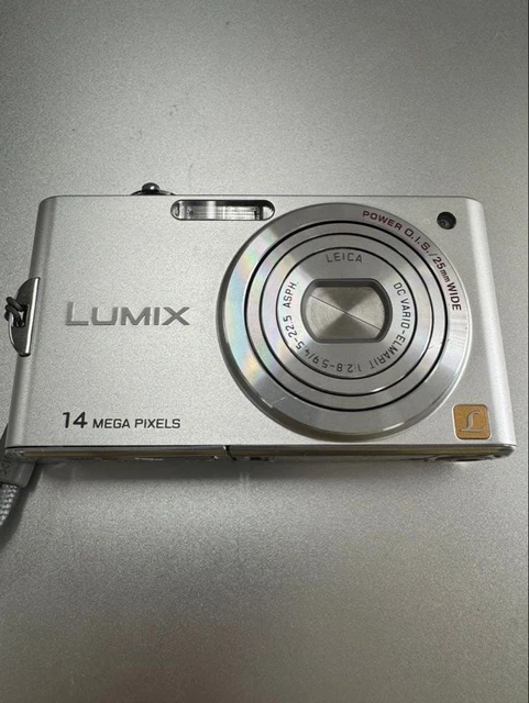PANASONIC LUMIX DMC-FX550 Compact Digital Camera Silver Excellent
