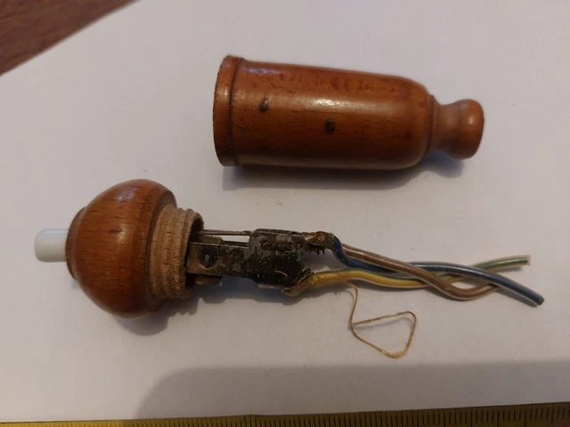 Ancien jouet tirelire poire bois Made in France FMF années 60