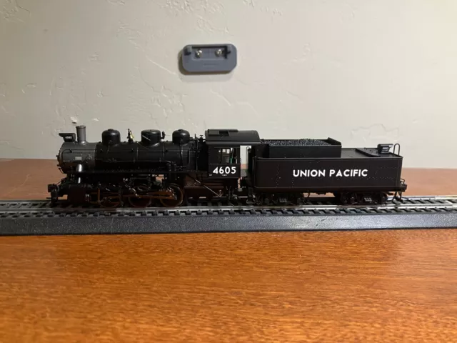 HO Scale Proto 2000 URSA 0-6-0 UP #4605 die cast frame and case DC