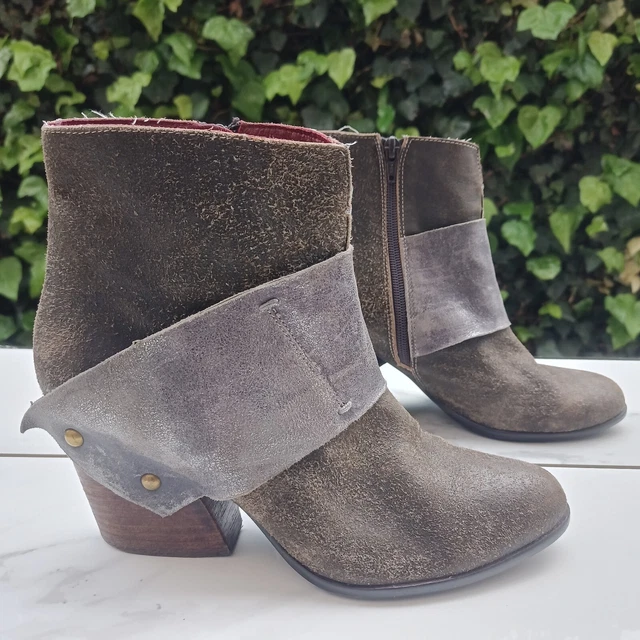 Everybody By BZ Moda Suede 3" Blook Heel Ankle Boots Side Zip Size 38.5