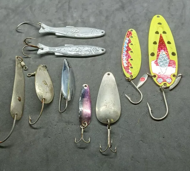 https://www.picclickimg.com/EUAAAOSwp4ZmEaYC/Lote-de-cucharas-de-pesca-vintage.webp