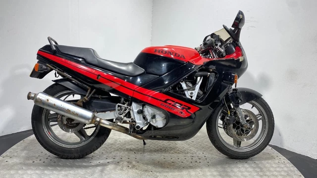 Honda CBR 600f 1988 RUNNING PROJECT BIKE CLASSIC SPARES OR REPAIR 600CC