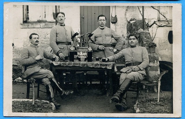 CPA PHOTO : Soldats du 1° Régiment - Cavalerie / Guerre 14-18