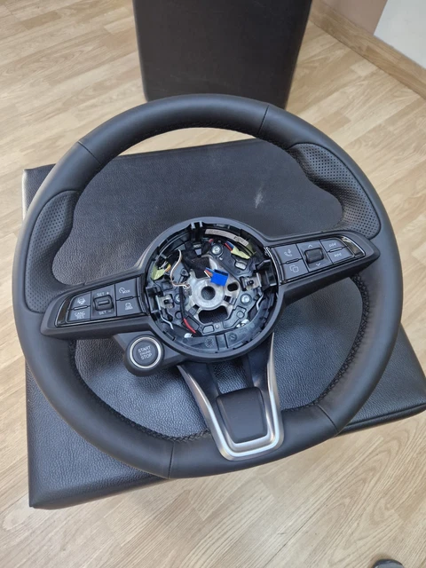 HC MODELS 1/2 - ALFA-ROMEO C43 STEERING WHEEL - 2023 HC202501/30451 HC MODELS 1/2 - ALFA-ROMEO C43 STEERING WHEEL - 2023 HC202501/30451