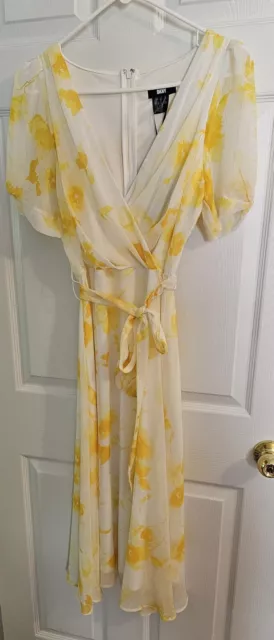 NWT  DKNY Yellow & White Dress Size 8 MSRP  $129