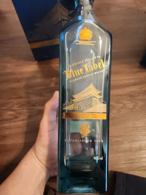 johnnie walker blue label exclusive Korea Lotte Duty Free edition case and cover
