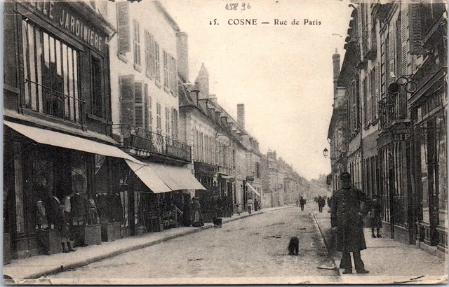 58 COSNE SUR LOIRE - la rue de paris -