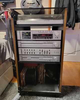 AKAI A61039 HI-FI SYSTEM AM/FM Stereo 
