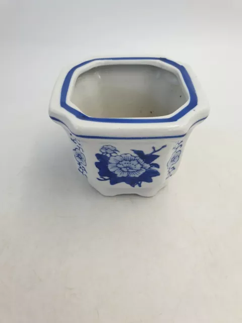 Chinese Porcelain Blue & White Small Planter Footed Flower Pot Jardiniere Floral