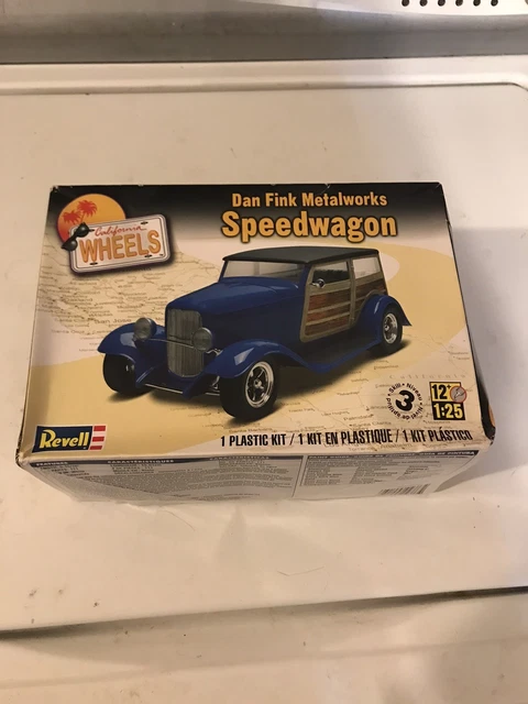 Revell Speedwagon Model Kit - 1:25 Scale Street Rod With Ford SVO V-8 Engine, 111 Pieces
