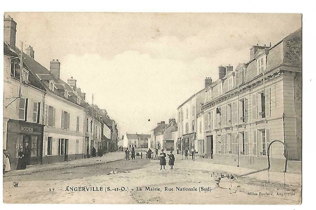 91  Angerville  La Mairie  Rue Nationale Sud