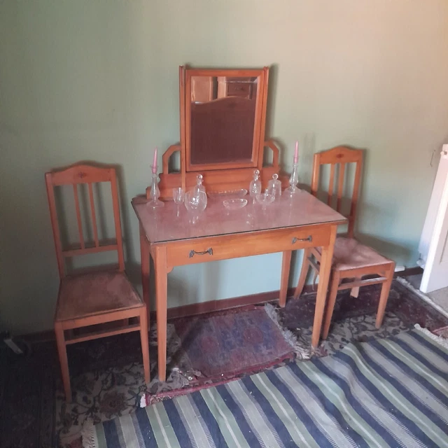 TOELETTA CON VETRO, CASSETTO E SPECCHIO ORIENTABILE + 2 SEDIE anni 30/40 del 900
