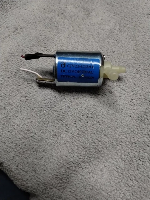 Keurig 12V Pneumatic Solenoid Valve - 4 PSI, Normally Closed, 3/16" Port (SHV0829) 4 thumbnail image