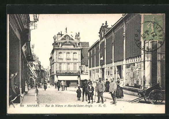 CPA Nevers, Rue de Niévre et Marché Saint-Arigle 1921