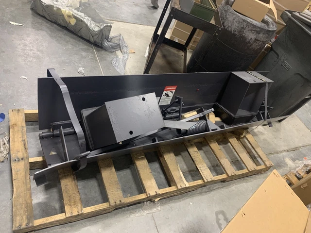 Bluff Manufacturing 25EP75 Edge Of Dock Leveler 25000 Lb 78 in wide
