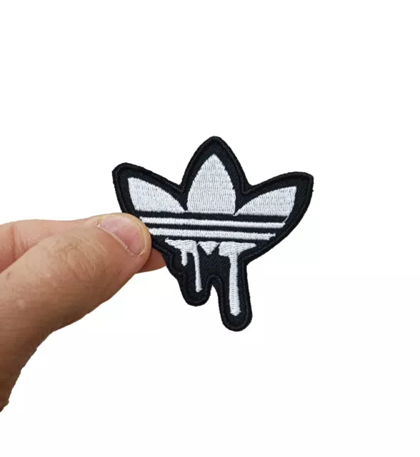 Patch ricamata Adidas Embroidery toppa logo abbigliamento