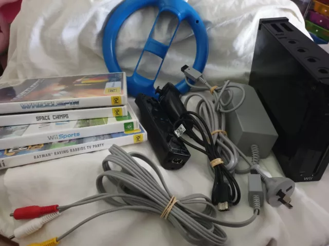 Nintendo Wii Console Black + 4 Games Wii Sports Accessories Bundle Lot