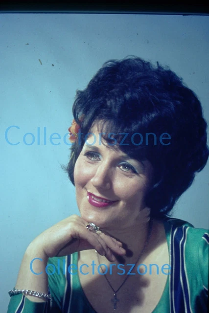 35mm Slide 1970's Glamour Fashion Portrait Woman Brunette  pic 1