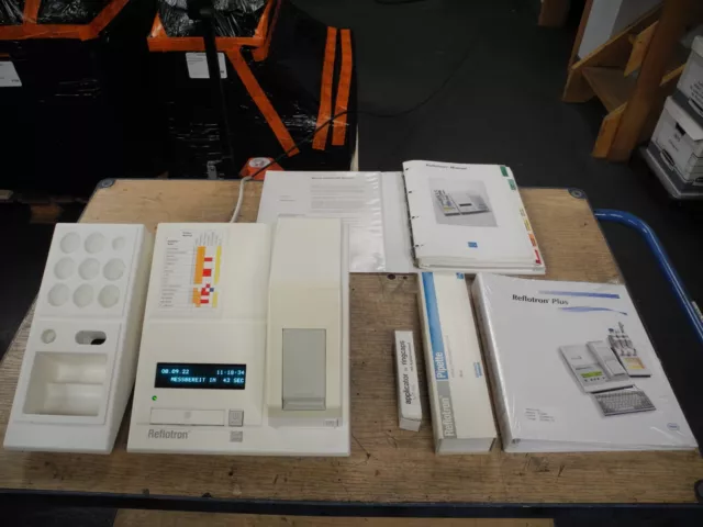 Roche REFLOTRON IV Spektralphotometer komplett mit Zubehör und Handbuch