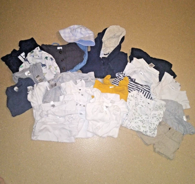 Assortment Of Baby Clothes - Size 000 & 00 - Pre Owned