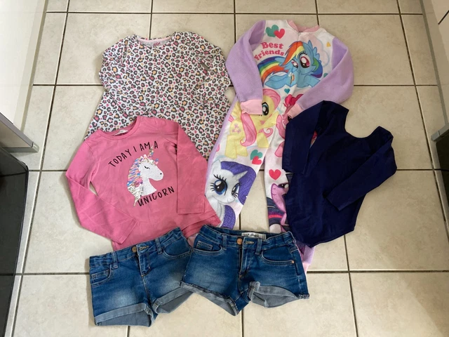 Girl's bundle of clothes (includes leotard) 5-6 years