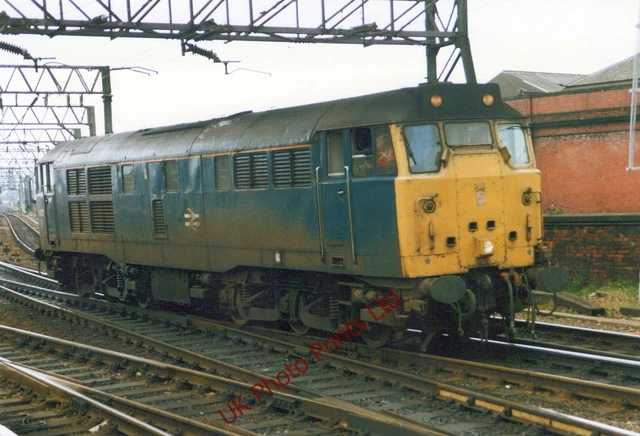 RAILWAY PHOTO 6X4 Class 31 31427 Light Engine Manchester Piccadilly