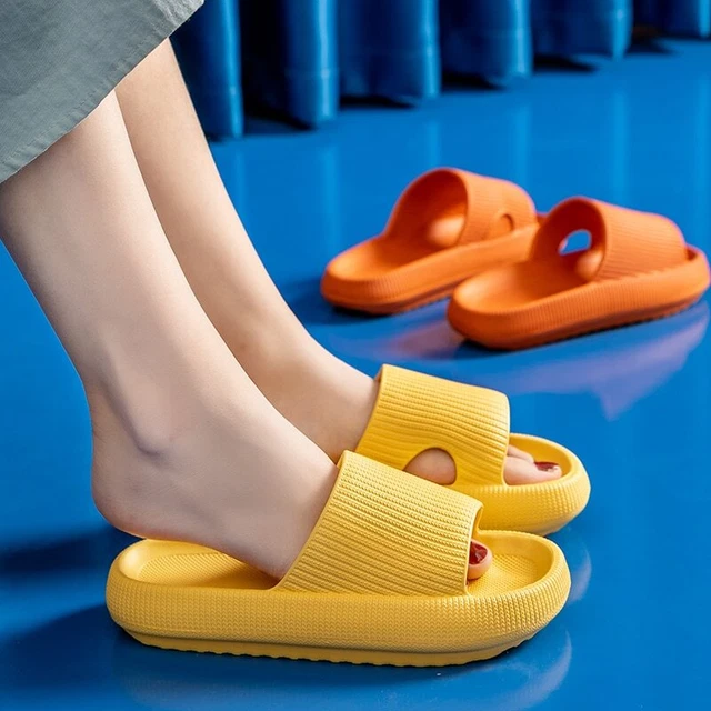 Home Slippers Women Indoor Sandals Bathroom Anti-Slip Cloud Soft Beach Shoes Man
