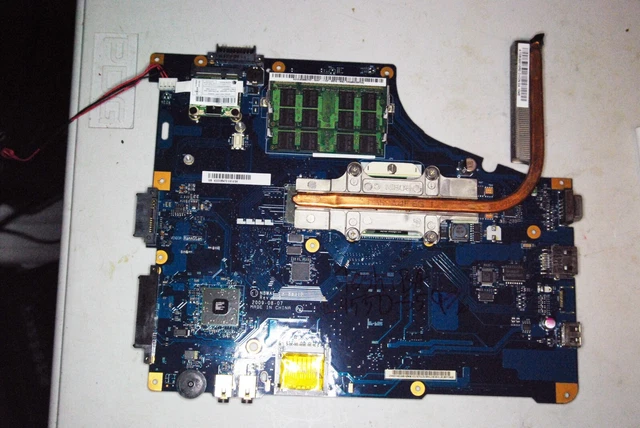 TOSHIBA K000085470  L455D-S5976 skt S1 MB with 4Gb ram, CPU and Wifi  card $TRP