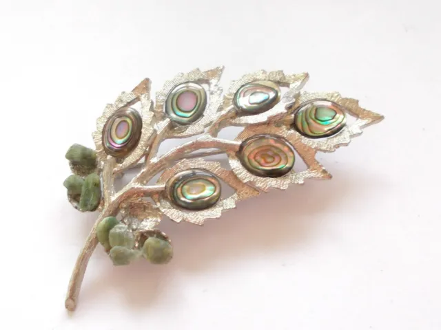 Vintage silver tone mother of pearl & green jade gemstone peacock feather Brooch
