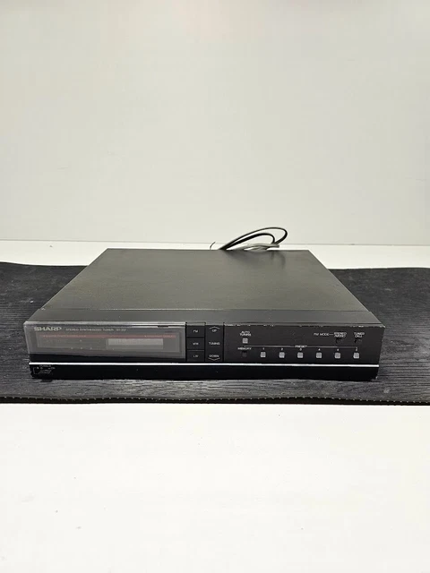 Tuner Stéréo Sharp ST-1144 Fonctionne
