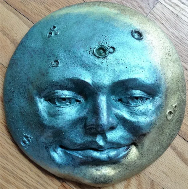 Escultura de pared estilo máscara de 8" cara de luna en oro, color azul metálico, arcilloso