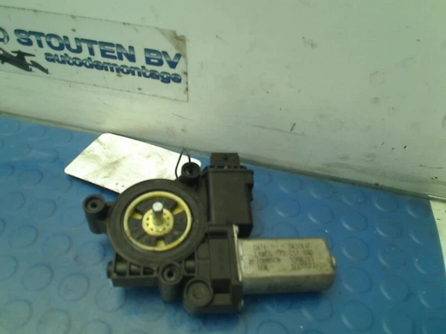 Mécanisme Levé-vitre électrique Avant Gauche OPEL CORSA C Phase 1 - Réf. 93186824 - Occasion