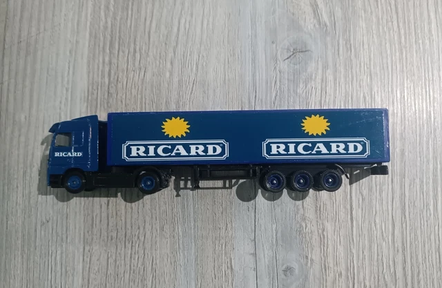 Mercedes-Benz Actros MP4 GigaSpace - échelle 1/24 - ITALERI 3905