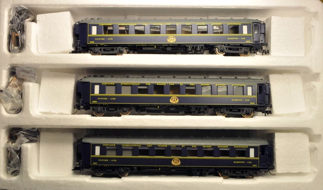 LS Models 49124 - Coffret de 3 voitures CIWL type F UIC - HO (1:87 LS Models 49124 - Coffret de 3 voitures CIWL type F UIC - HO (1:87