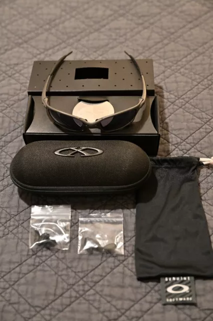 Oakley X-Metal Juliet Sunglasses - Black Iridium Lens with Box and Case Oakley X-Metal Juliet Sunglasses - Black Iridium Lens with Box and Case
