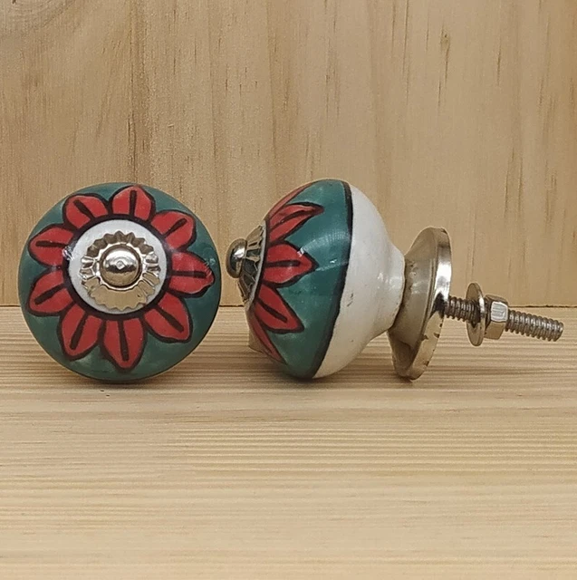 Lot de 2 boutons céramique de portes tiroirs meuble FLEUR diam 4 cm REF  43
