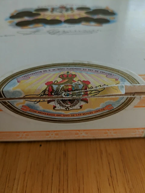 H. Upmann tabacos Las Palmas Canary Islands Spain 25 Lonsdales Wood Cigar Box 2