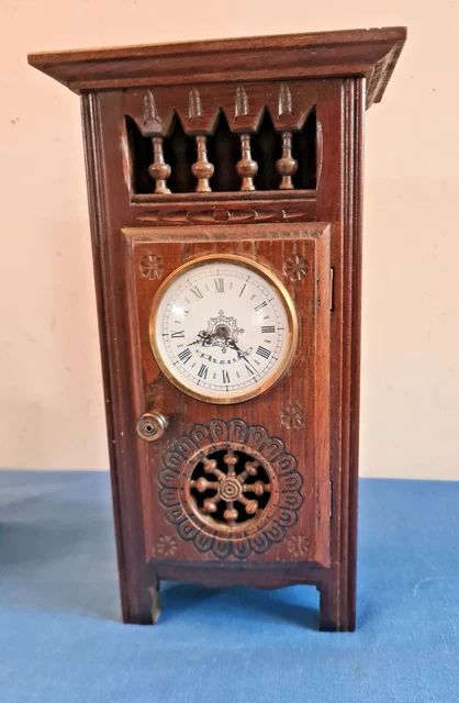 Armoire Bretonne Miniature De Poupée - Meuble Ancien Années 1900, état D'occasion