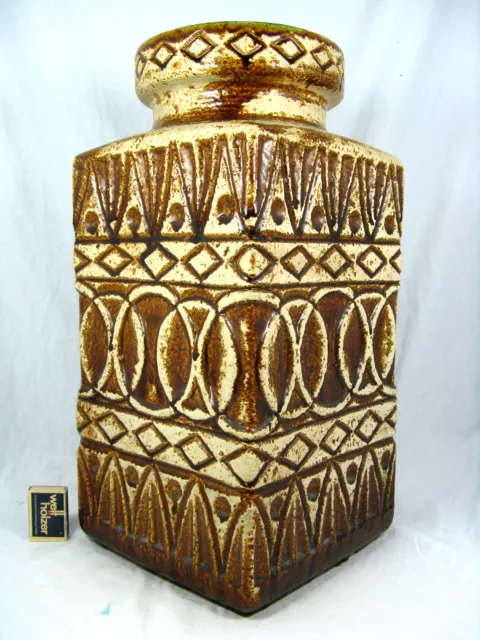 Beautiful 70´s Bodo Mans Design Bay " Relief "  Keramik pottery  vase 92 45