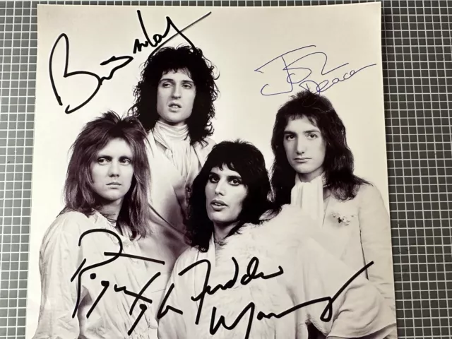 Original Autograph Signature Signed Photo QUEEN Freddie Mercury - ALL 4 Members!