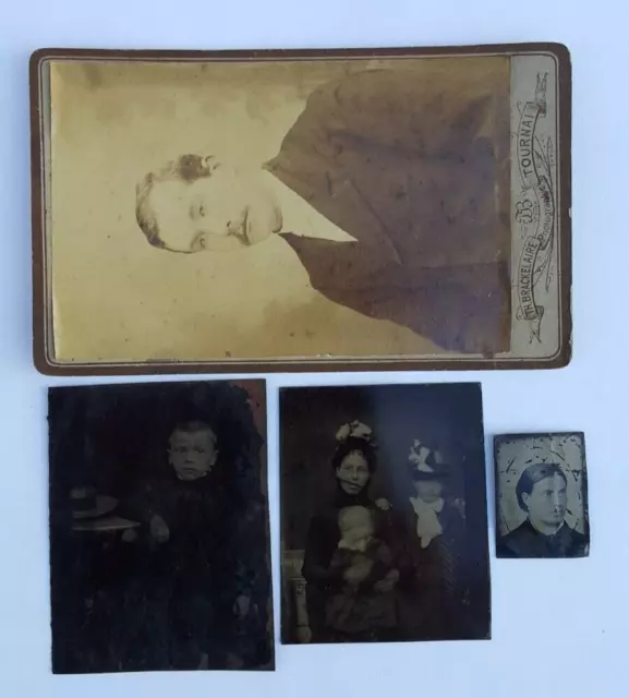 Ensemble de très anciennes photos d’une famille sur plaques métalliques