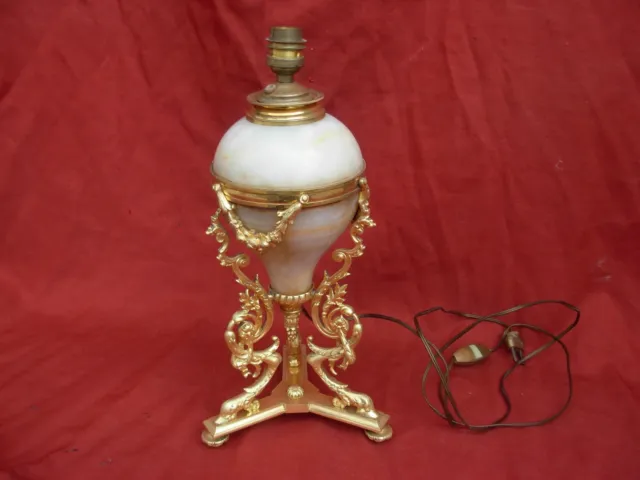 ANTIQUE FRENCH GILT BRONZE ONYX TABLE LAMP,LATE 19th OR EARLY 20th CENTURY.