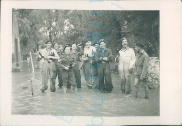 1950s REME Soldiers in stream abroad soldiers first names on back