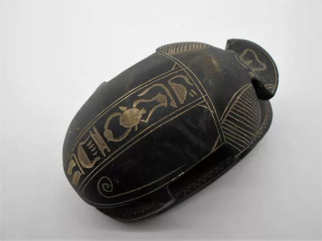 ÉGYPTE : MAGNIFIQUE GRAND SCARABÉE EN RESINE 10,5 Cm.