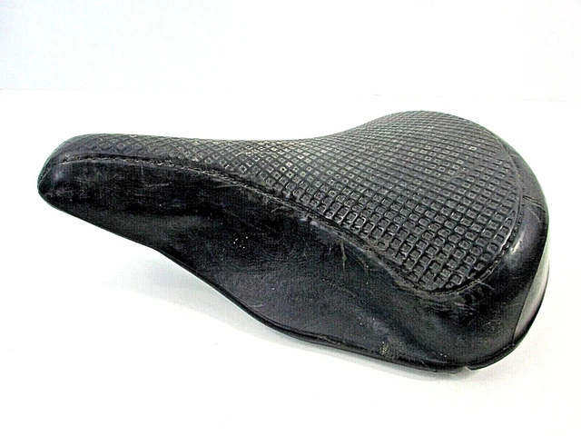 Ancienne selle MOTOBECANE cuir | Time's Trafik