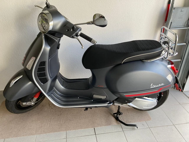 Piaggio Vespa GTS 300 super sport hpe„High Performance Engine"